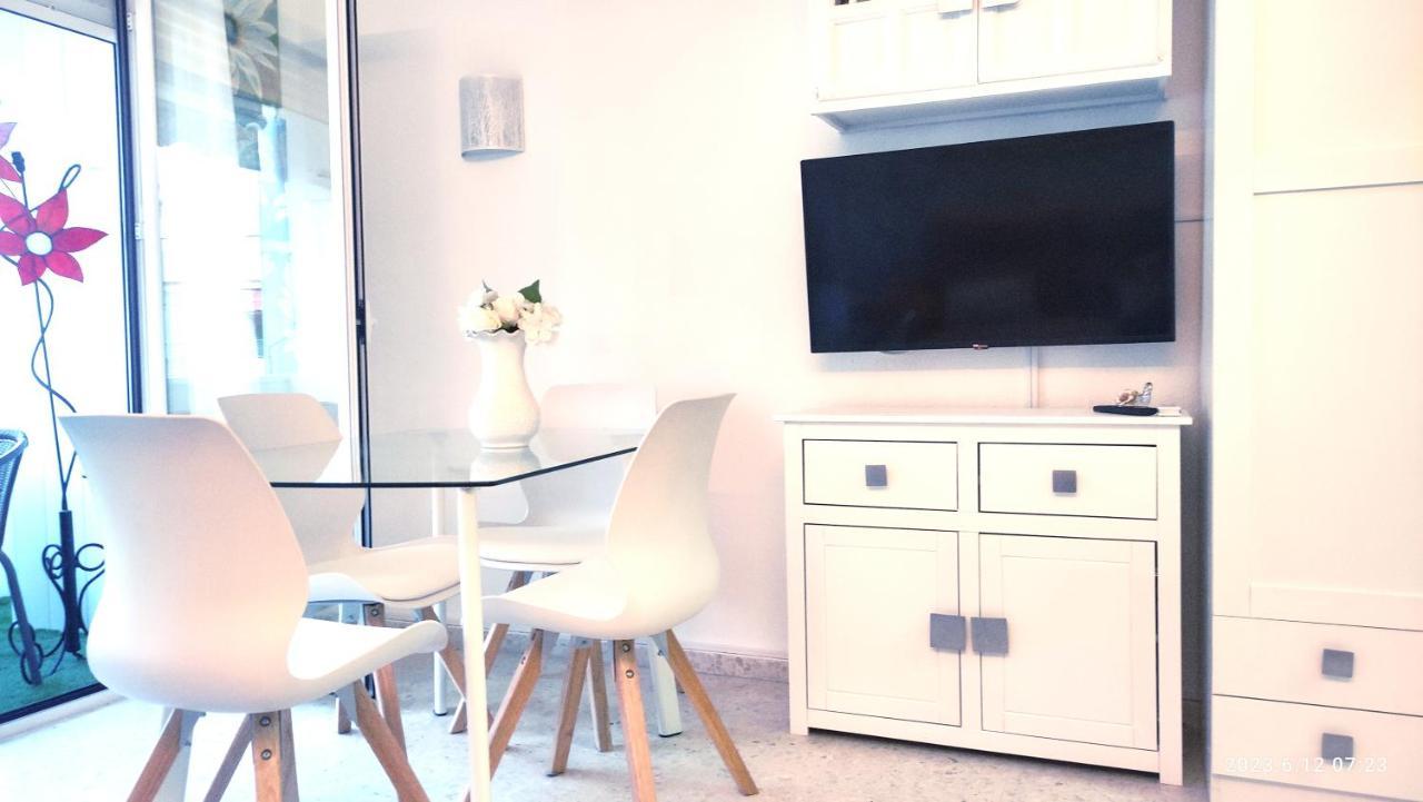 Appartamento Rosalia Playa San Cristobal Wifi Netflix Almuñécar Esterno foto