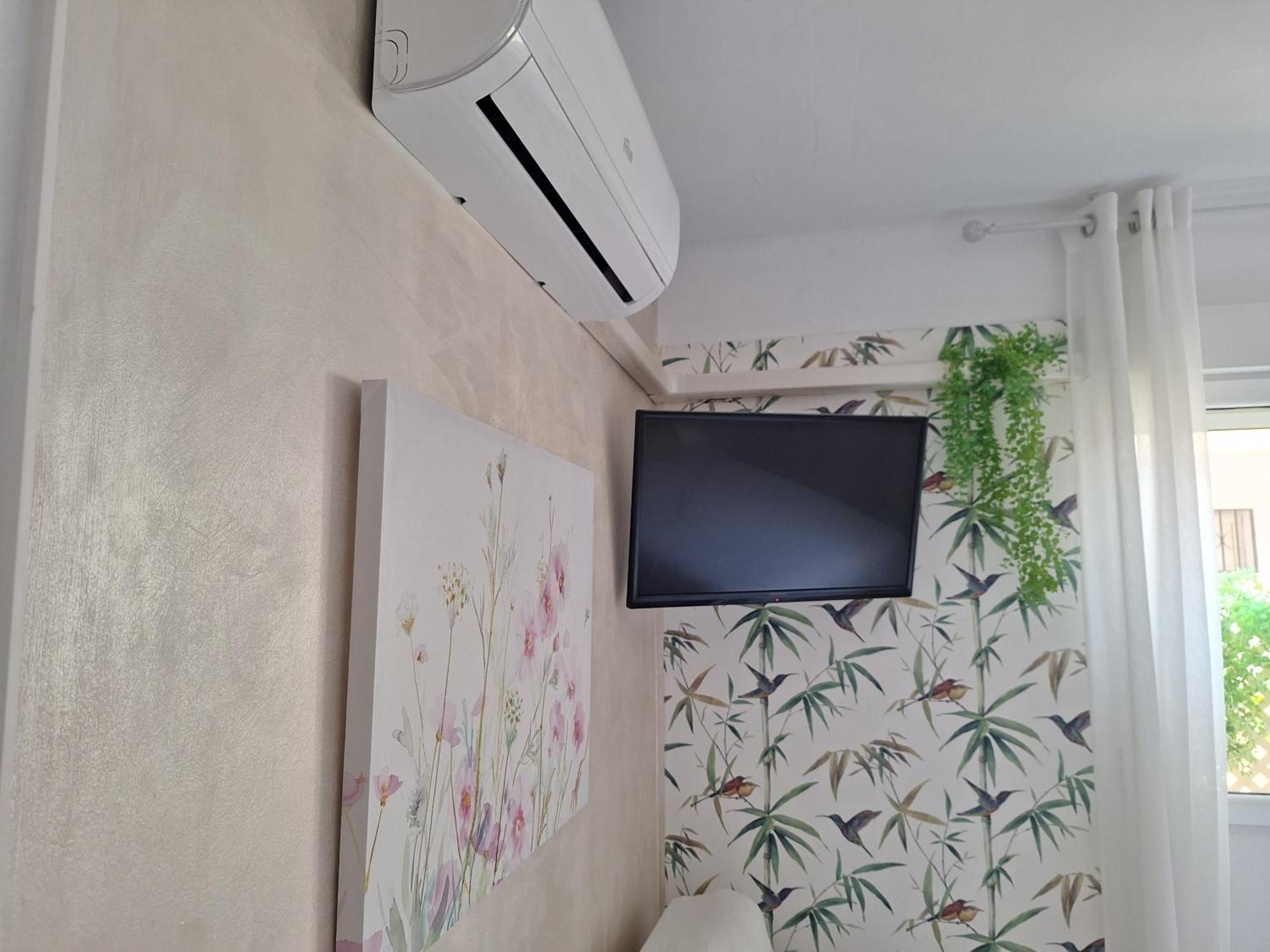 Appartamento Rosalia Playa San Cristobal Wifi Netflix Almuñécar Esterno foto